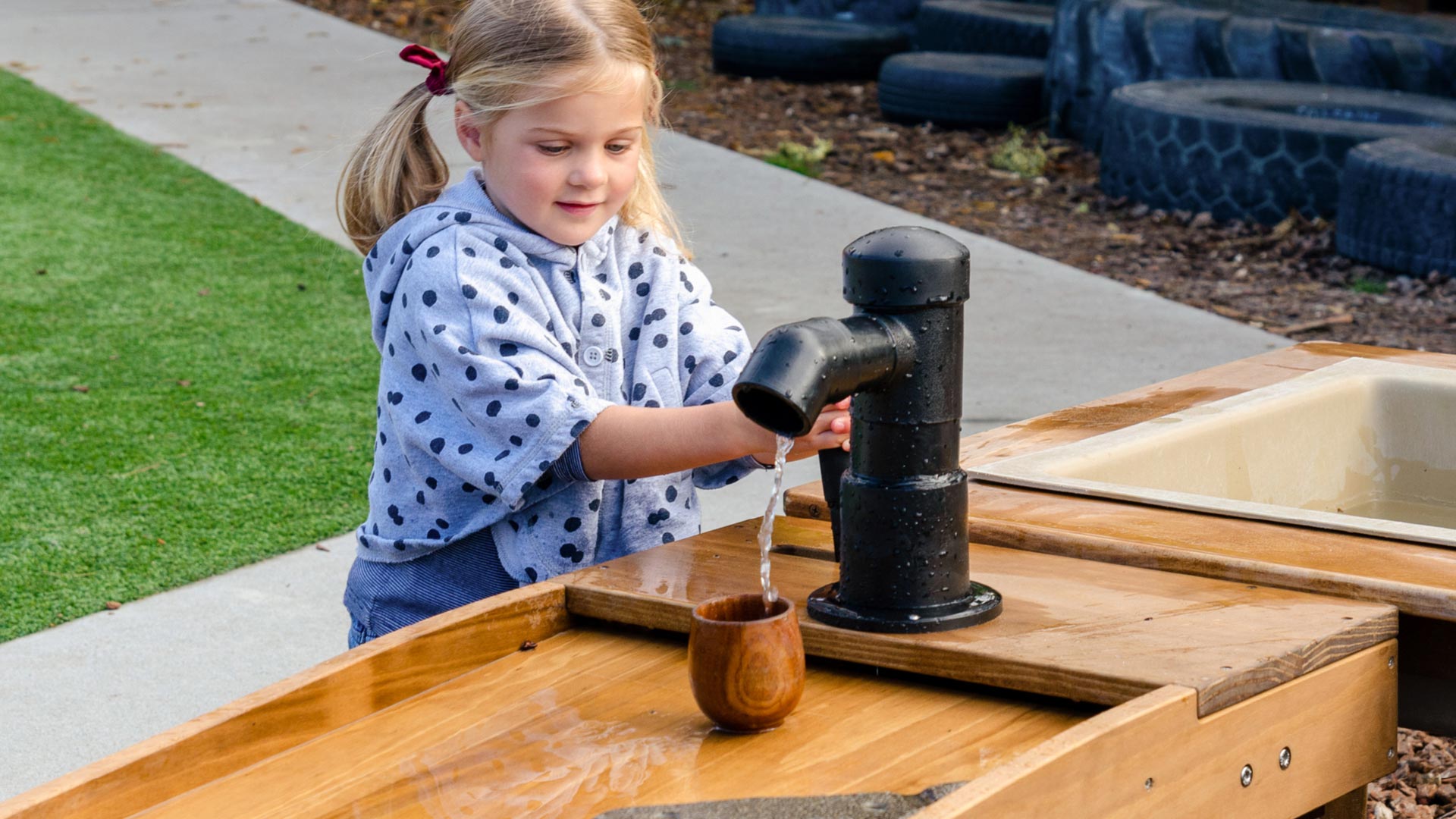 Filling cup with water